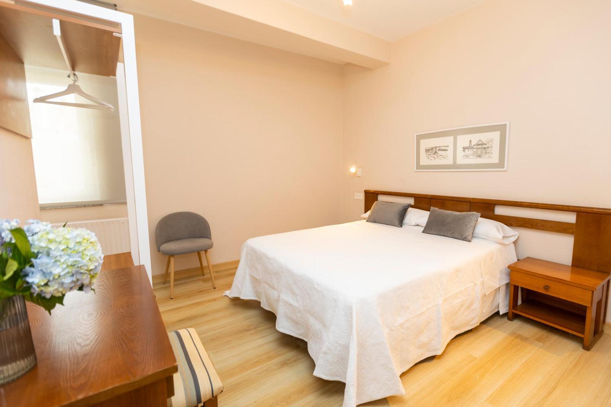 Hotel Ros Mary Ribadeo Exterior foto
