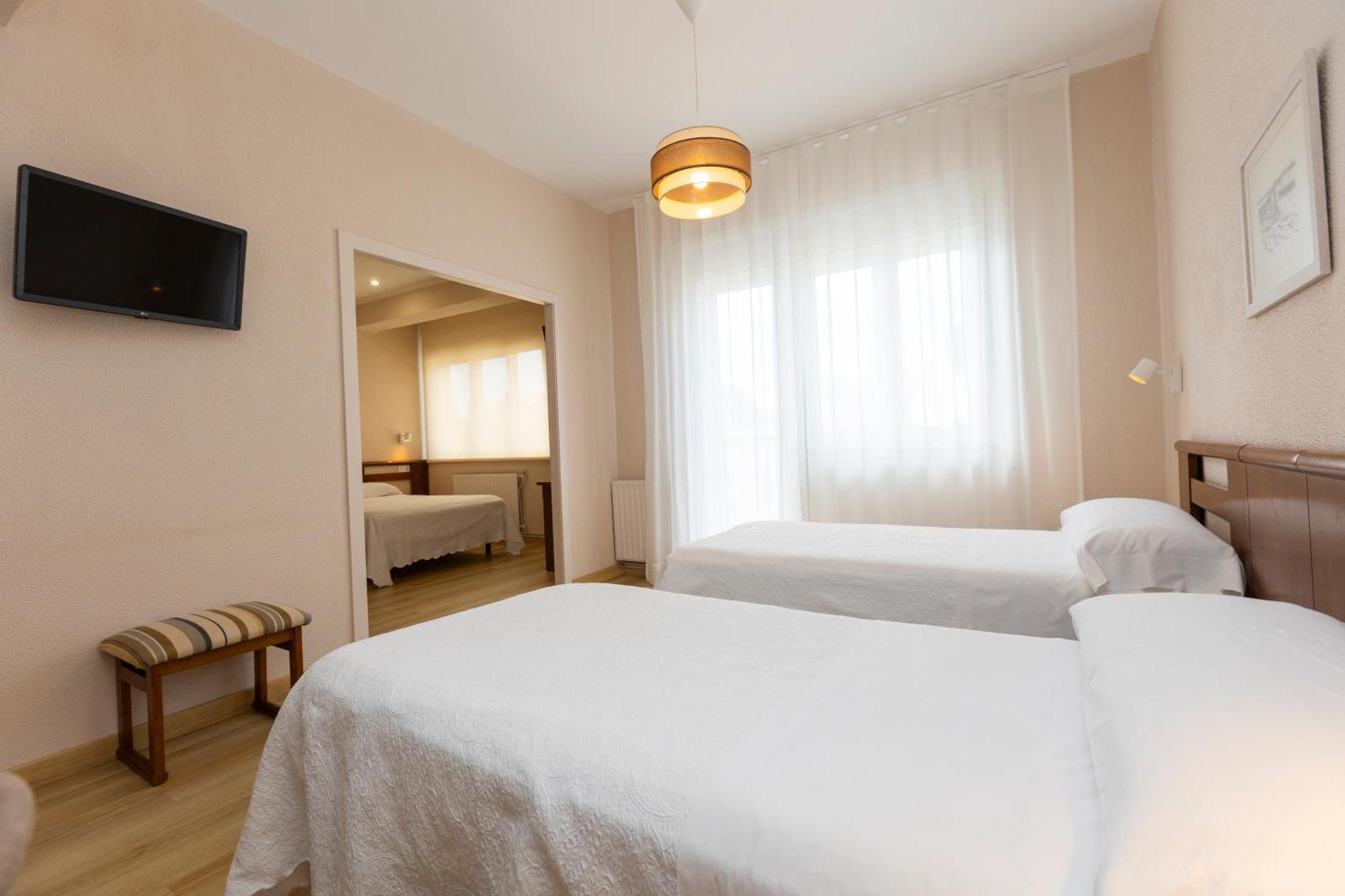 Hotel Ros Mary Ribadeo Exterior foto