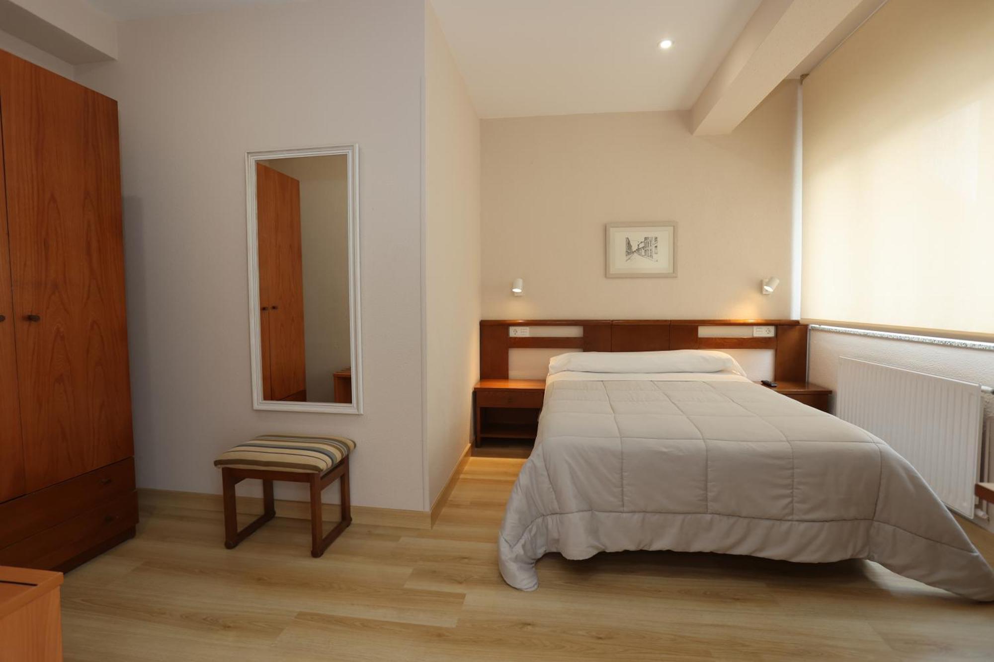 Hotel Ros Mary Ribadeo Exterior foto