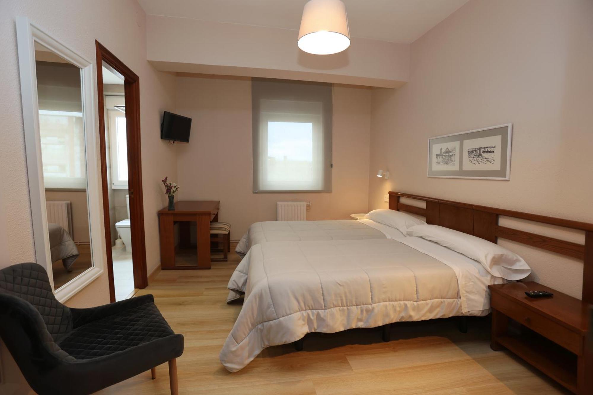 Hotel Ros Mary Ribadeo Exterior foto