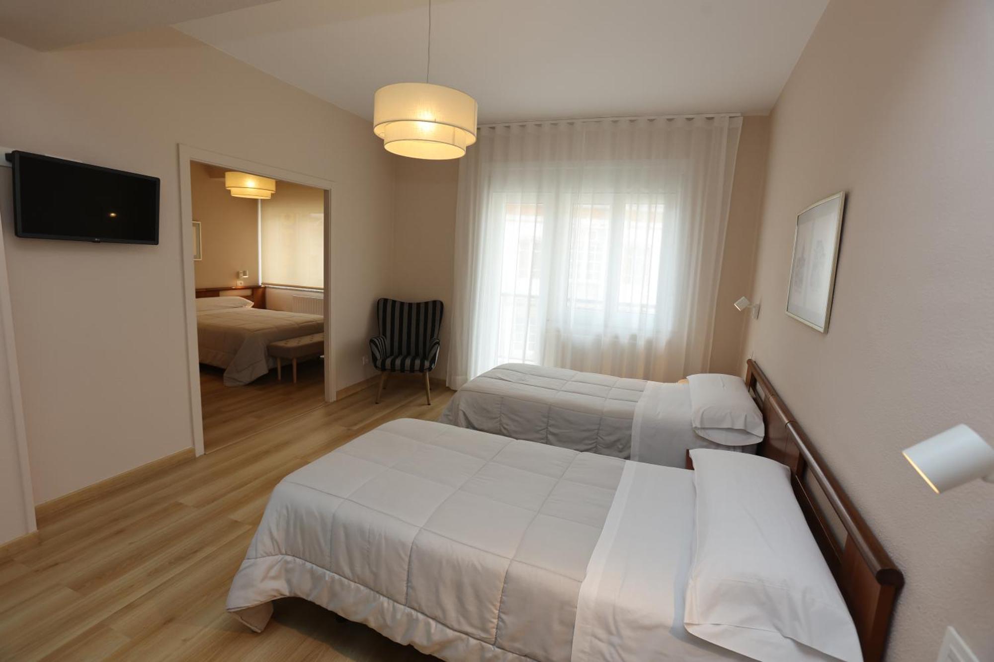 Hotel Ros Mary Ribadeo Exterior foto